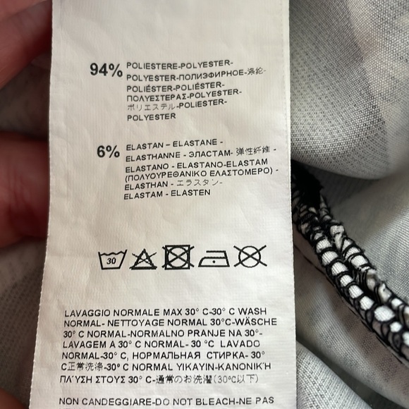 Gorgeous Rinascimento dress with imitation leather - Picture 8 of 12